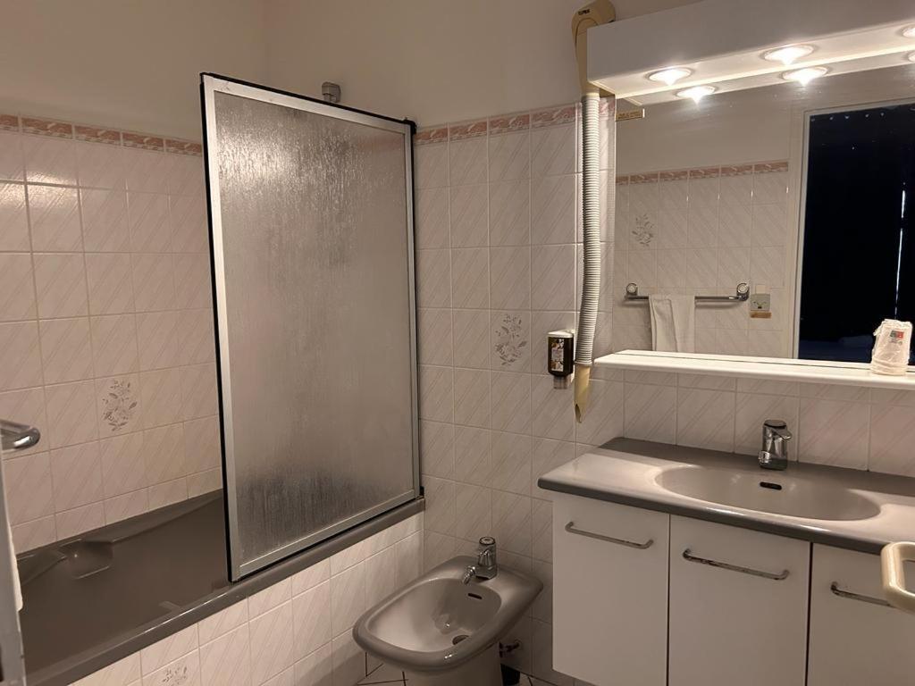 Hotel Moderne Віші Екстер'єр фото