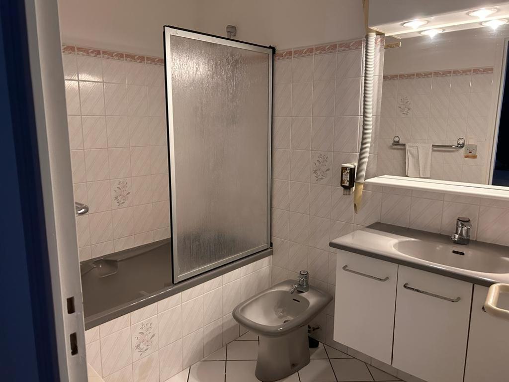 Hotel Moderne Віші Екстер'єр фото