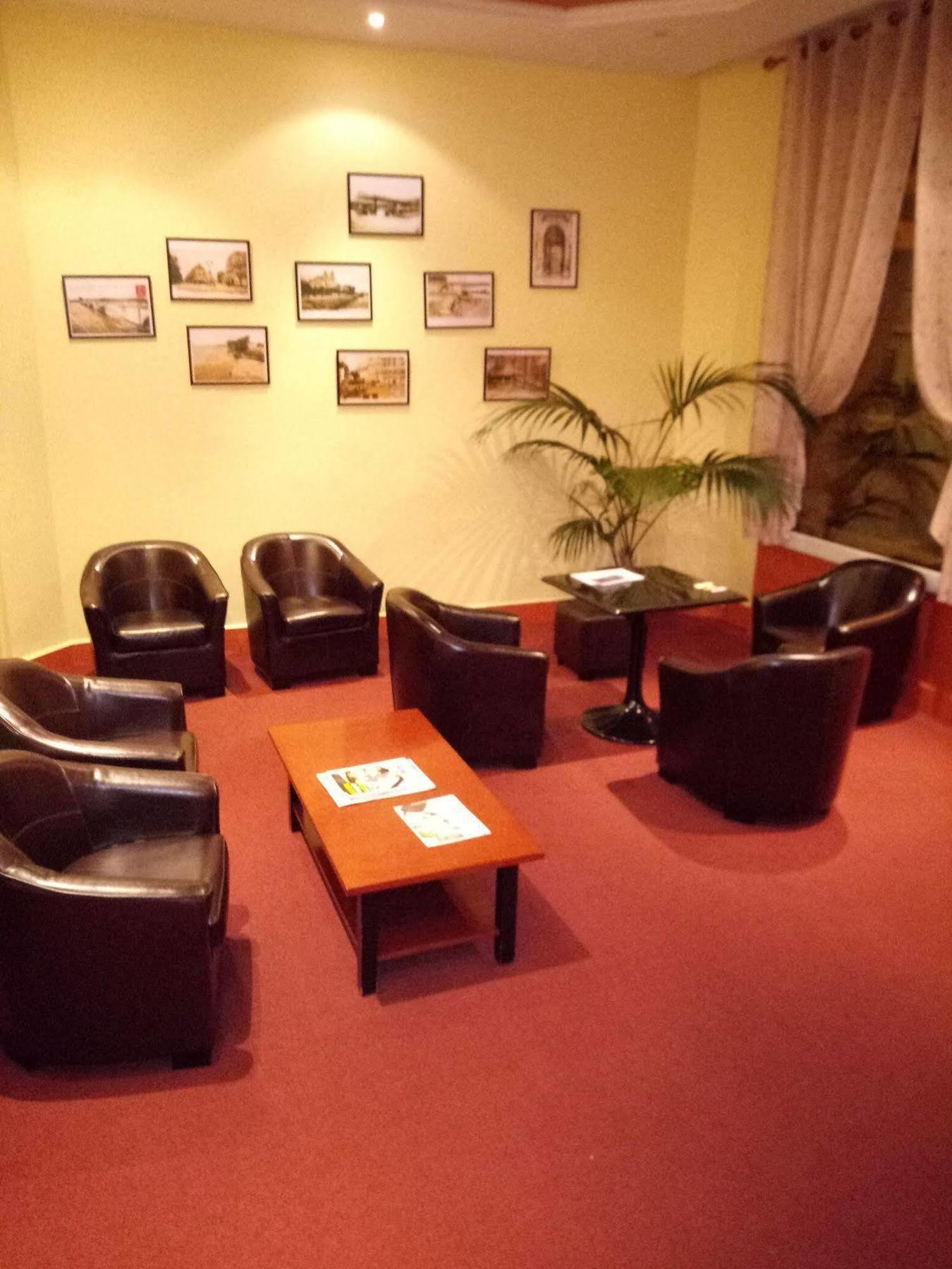 Hotel Moderne Віші Екстер'єр фото